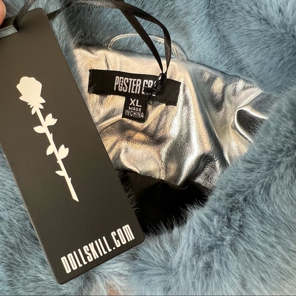 Poster Grl X Dolls Kill Frosty Queen cropped moto jacket size XL NWT - Picture 12 of 12